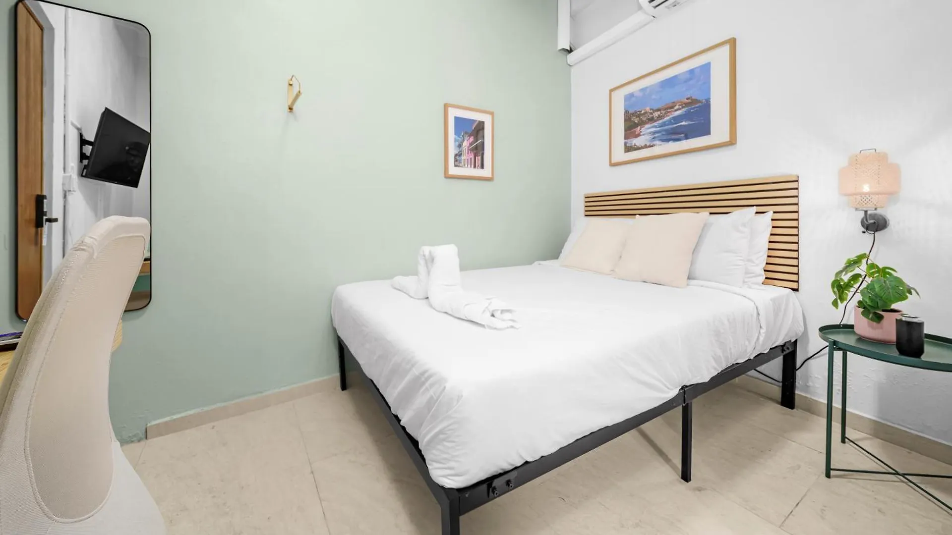 Hotel Room 9 Sleek & Serene Stay In San Juan
